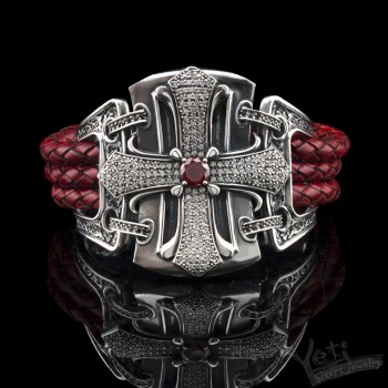 Срібний браслет на шкіряному шнурі "Queen of the Crusaders"