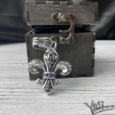 Серебряный кулон "Fleur de Lis" 1121229094