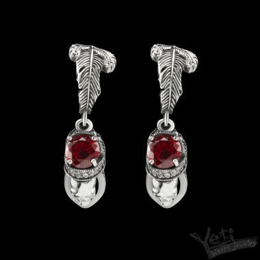 Серебряные сережки с черепами и камнем "Atropos" red