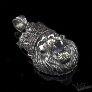 Серебряный мужской кулон  "Lion King" 1099123022