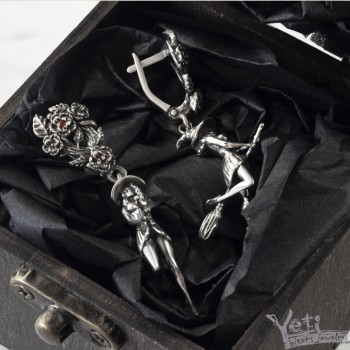 Серебряные серьги "Witches" 