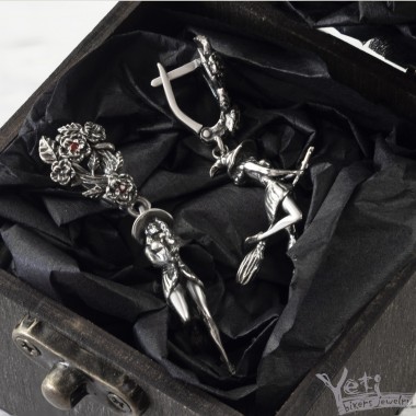 Серебряные серьги "Witches" 