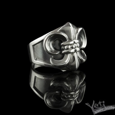 Срібний чоловічий перстень "Fleur de Lis"