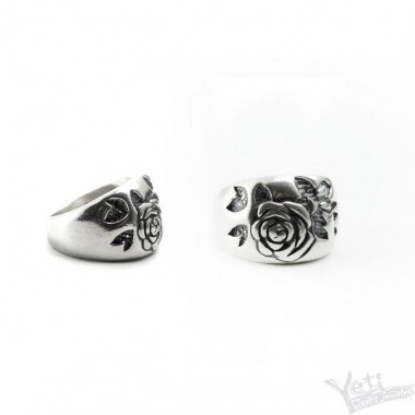 Жіноче срібне кільце «Roses»