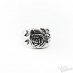 Жіноче срібне кільце «Roses»