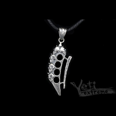 Кулон из серебра " Кастет " 