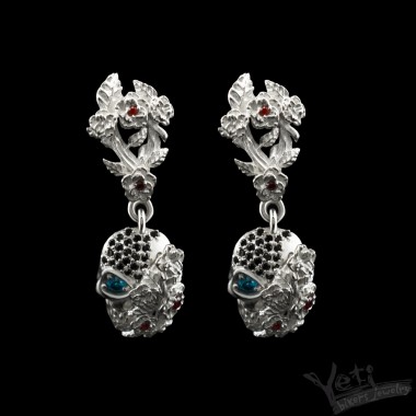 Сережки из серебра с черепом  "Frida" с накладкой 