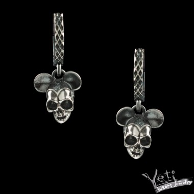 Сережки с черепом серебряные "Mickey" 
