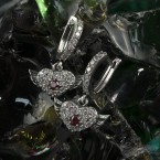 Серебряные серёжки  в форме сердца Amazing red