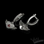 Серебряные серёжки  в форме сердца Amazing red