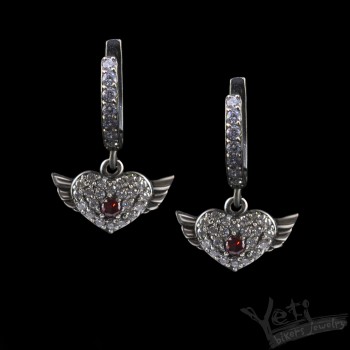 Серебряные серёжки  в форме сердца "Amazing" red