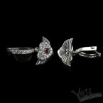 Серебряные серёжки  в форме сердца Amazing red