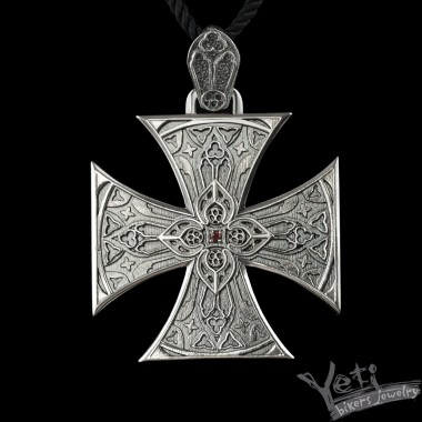 Байкерский серебряный кулон "Cross Pattee"